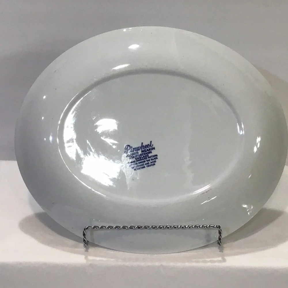 “Pinwheel” platter by Alfred Meakin, made in England.